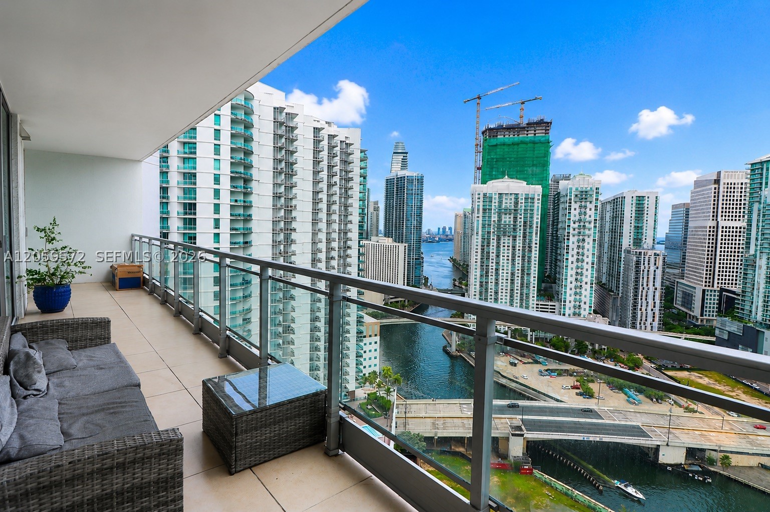 90 SW 3rd St #3212, Miami FL 33130