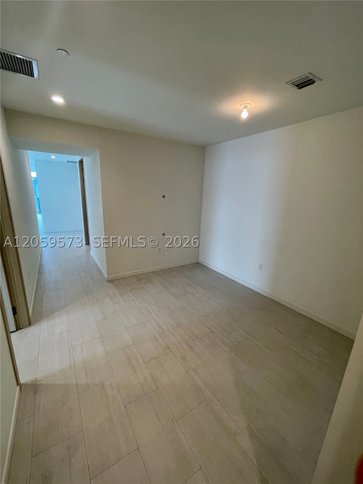 Miami FL 33131 - A12059573