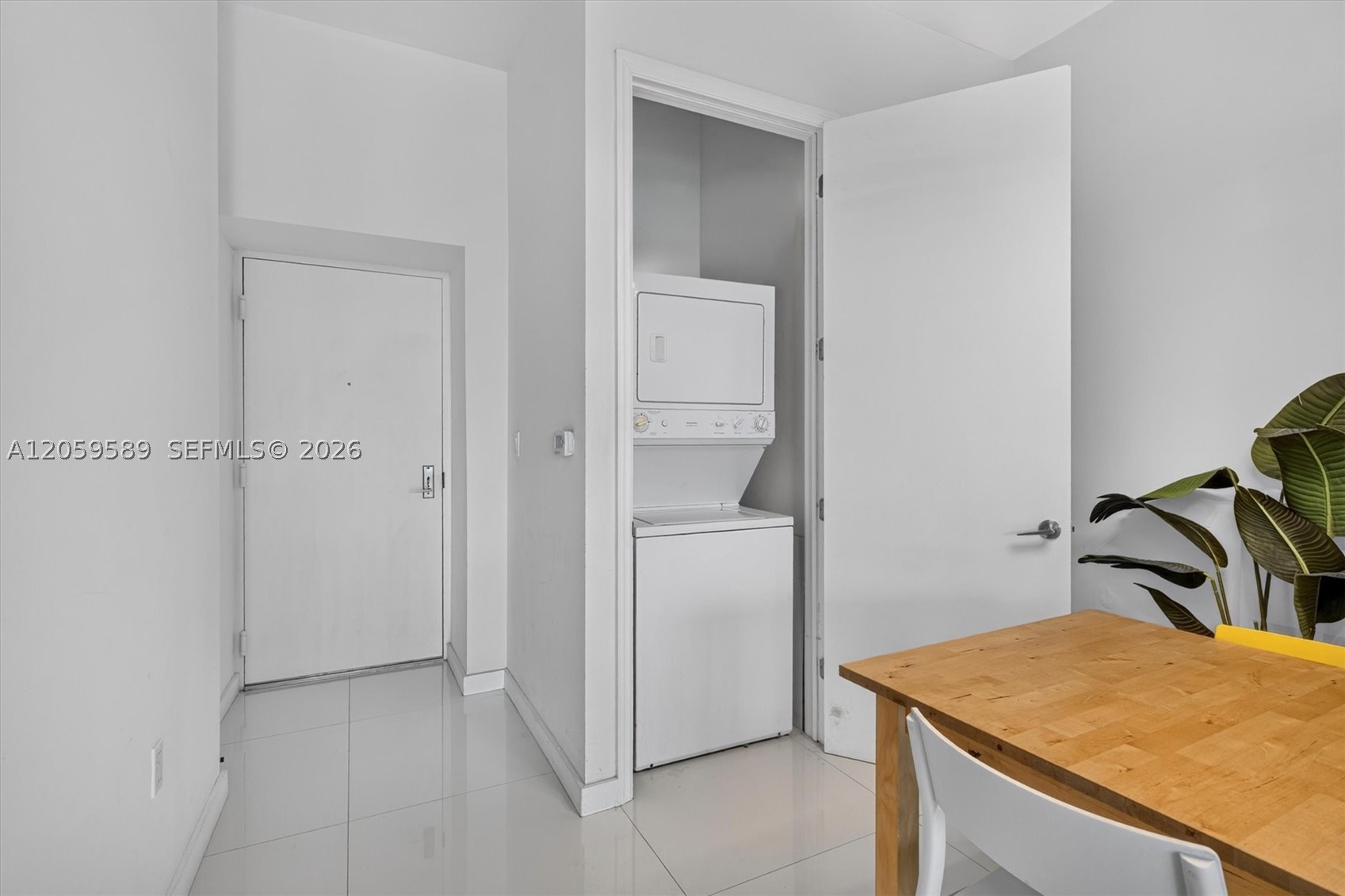 500 Brickell Ave #1100, Miami FL 33131