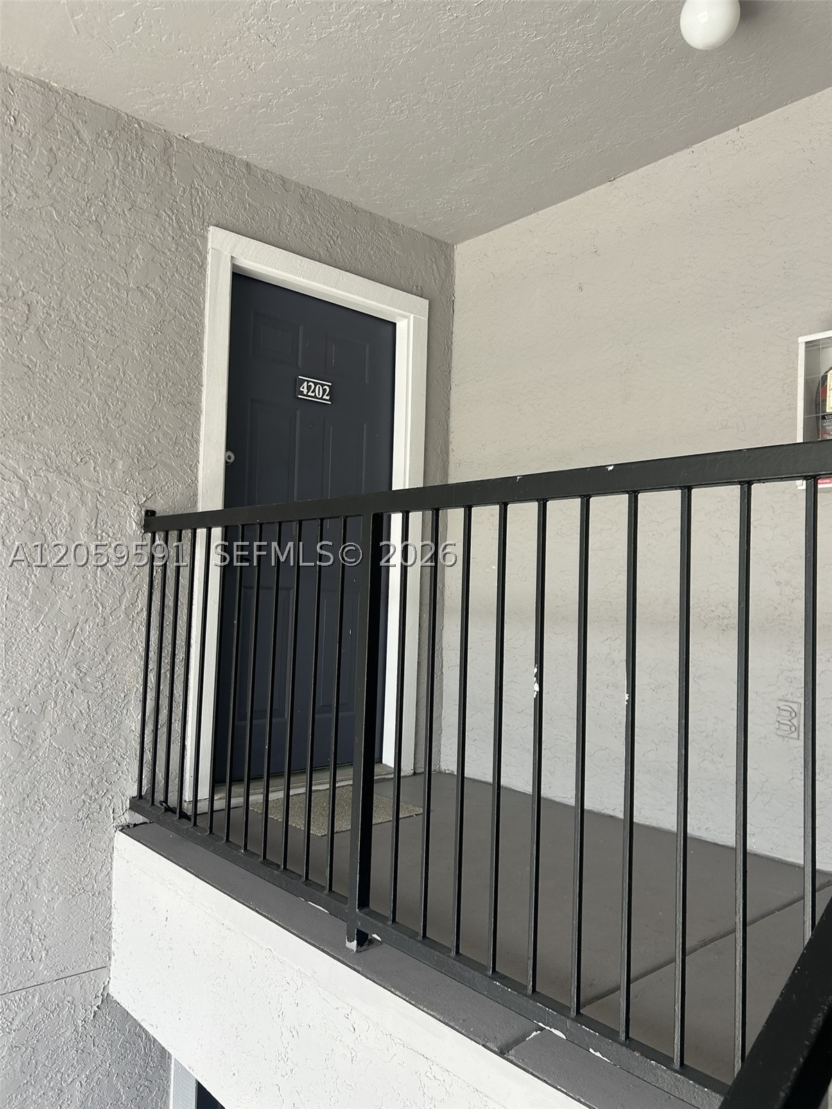 Miami FL 33196 - A12059591