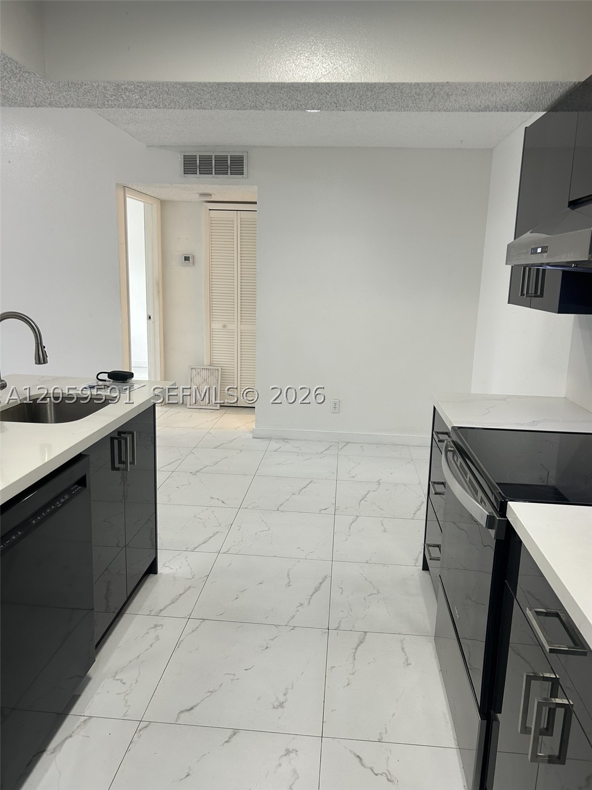 Miami FL 33196 - A12059591