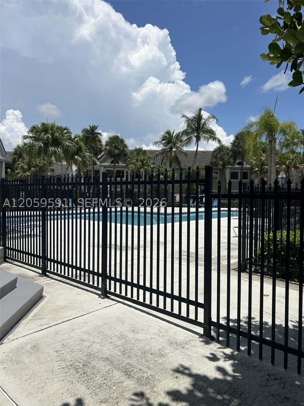 Miami FL 33196 - A12059591