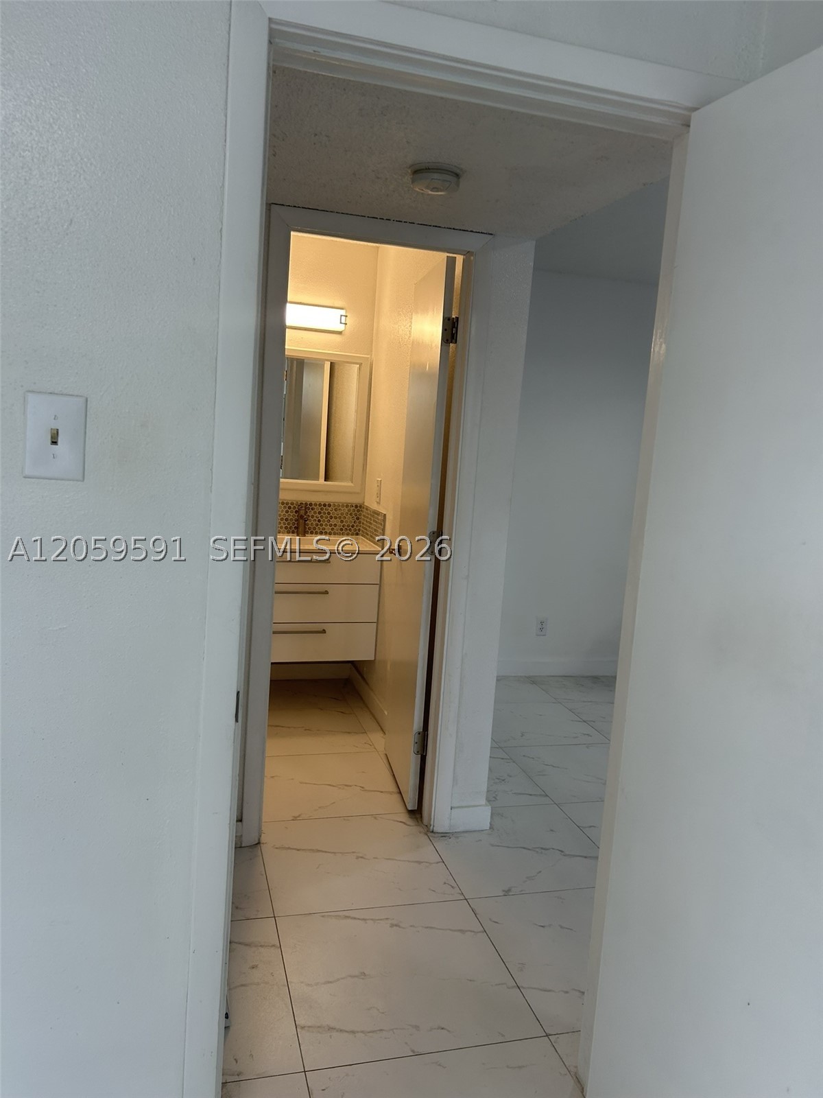 Miami FL 33196 - A12059591