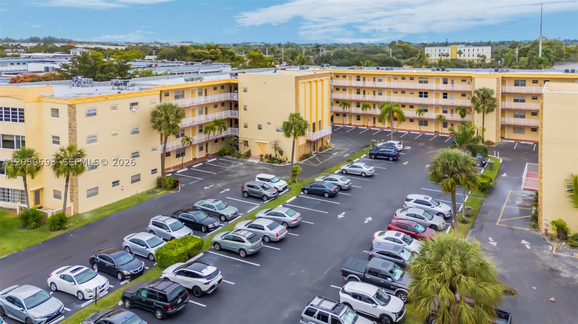 3990 NW 42nd Ave #403, Lauderdale Lakes FL 33319
