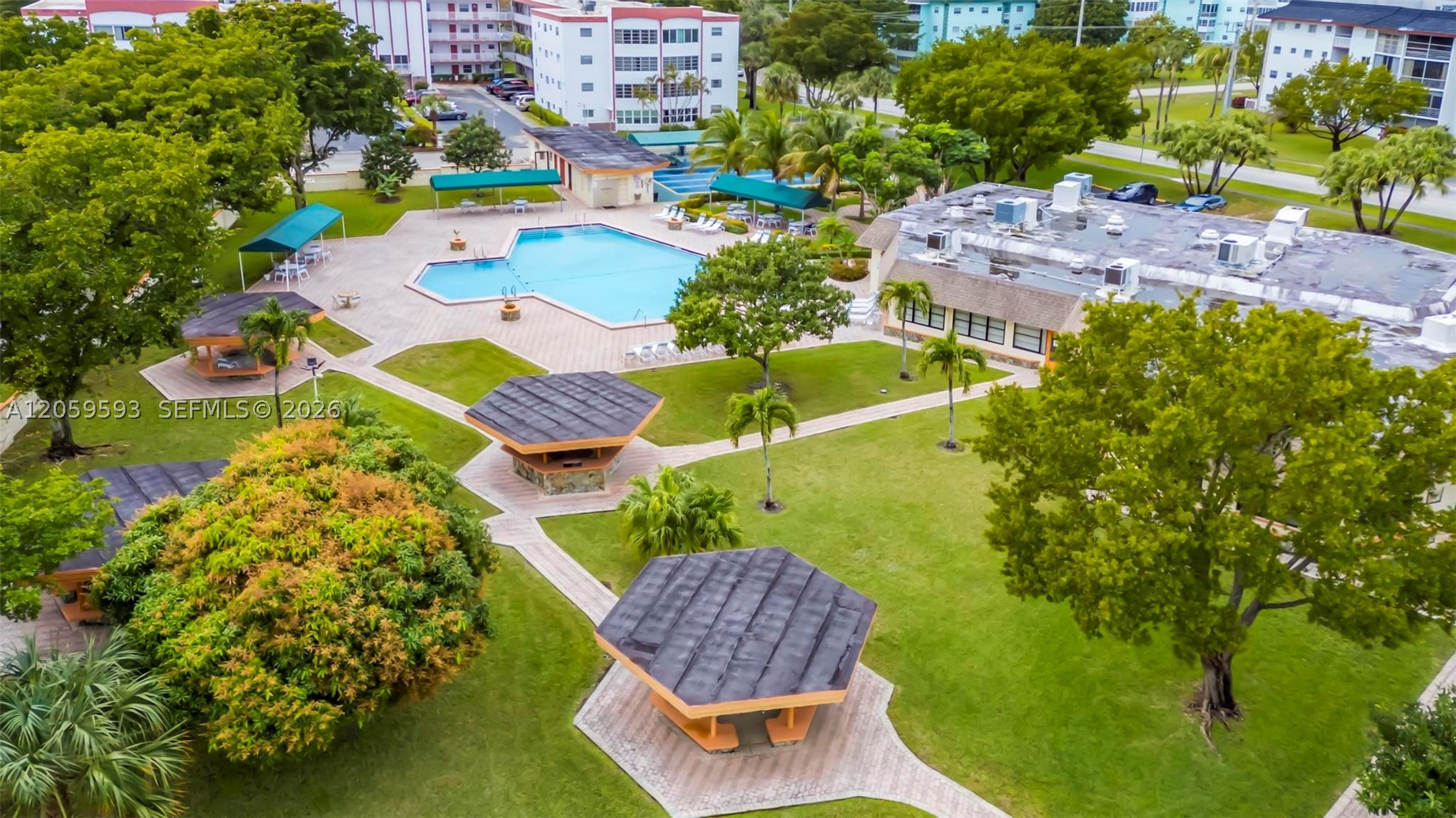3990 NW 42nd Ave #403, Lauderdale Lakes FL 33319