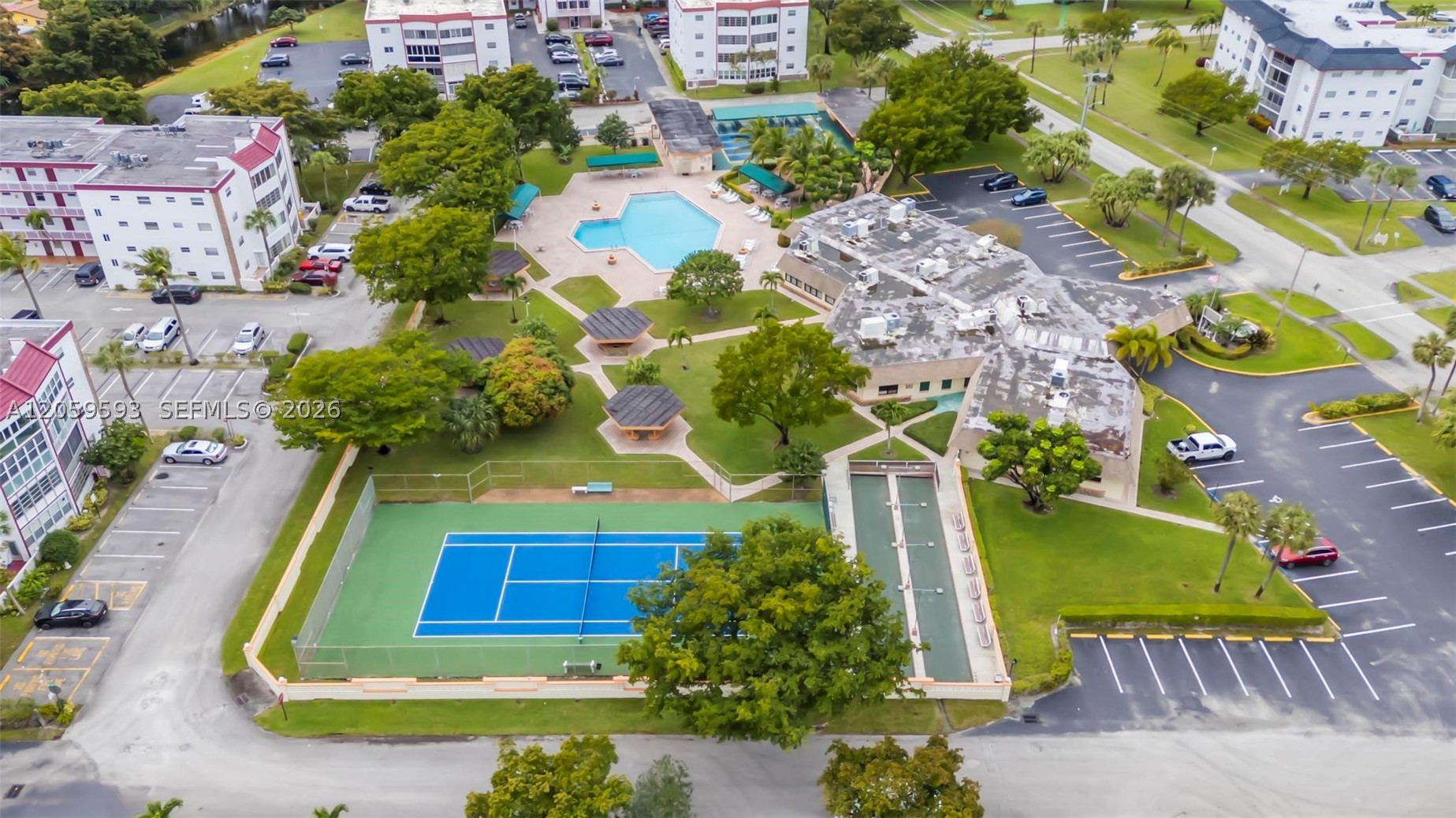 3990 NW 42nd Ave #403, Lauderdale Lakes FL 33319