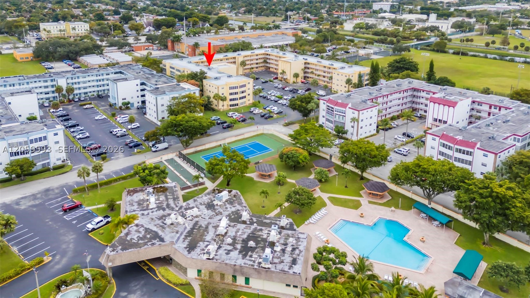 3990 NW 42nd Ave #403, Lauderdale Lakes FL 33319