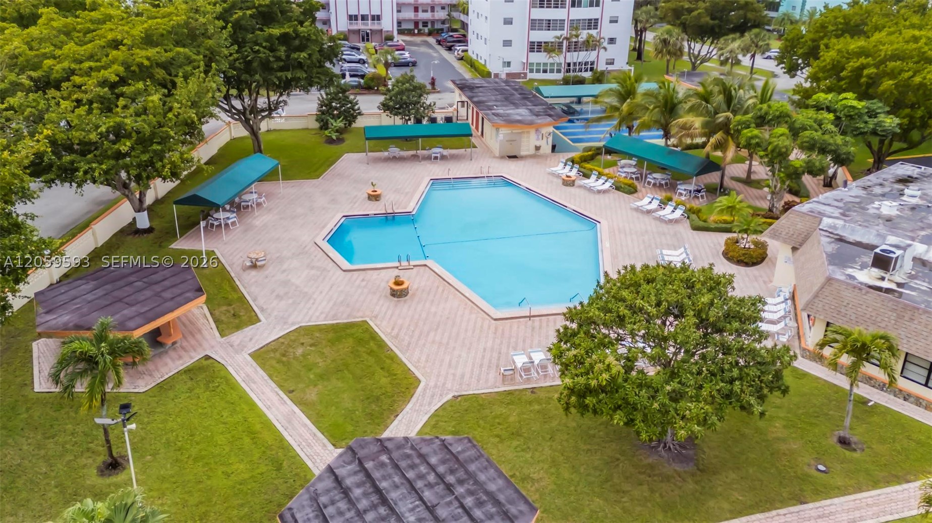 3990 NW 42nd Ave #403, Lauderdale Lakes FL 33319