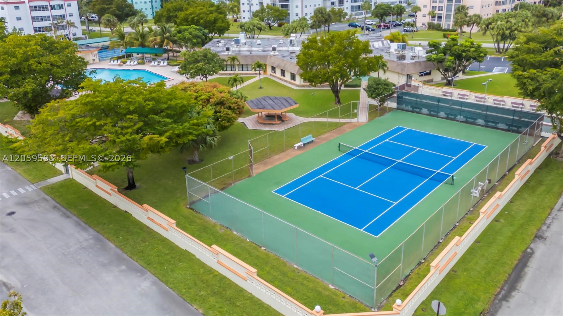 3990 NW 42nd Ave #403, Lauderdale Lakes FL 33319