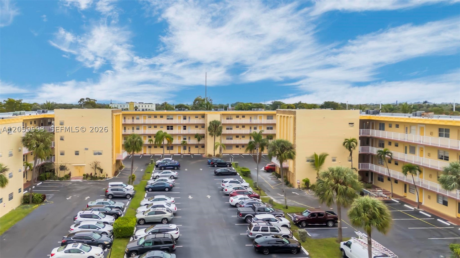 3990 NW 42nd Ave #403, Lauderdale Lakes FL 33319