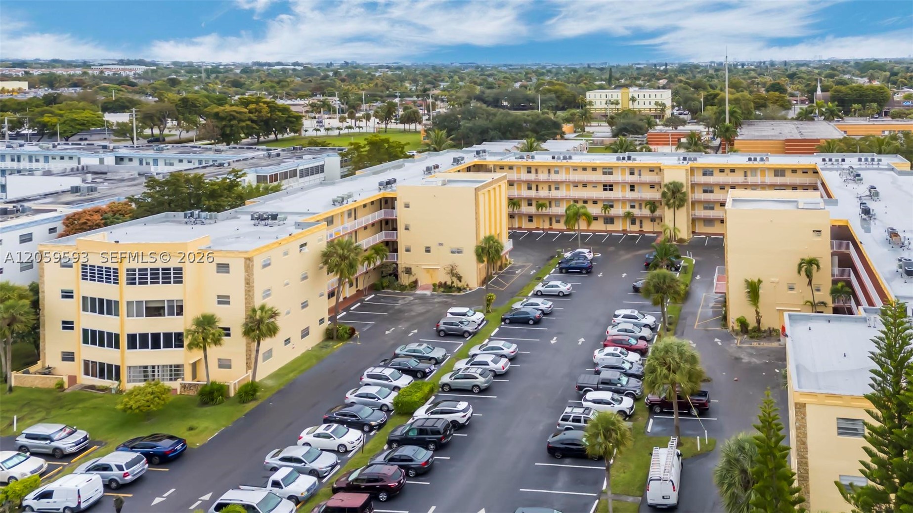 3990 NW 42nd Ave #403, Lauderdale Lakes FL 33319