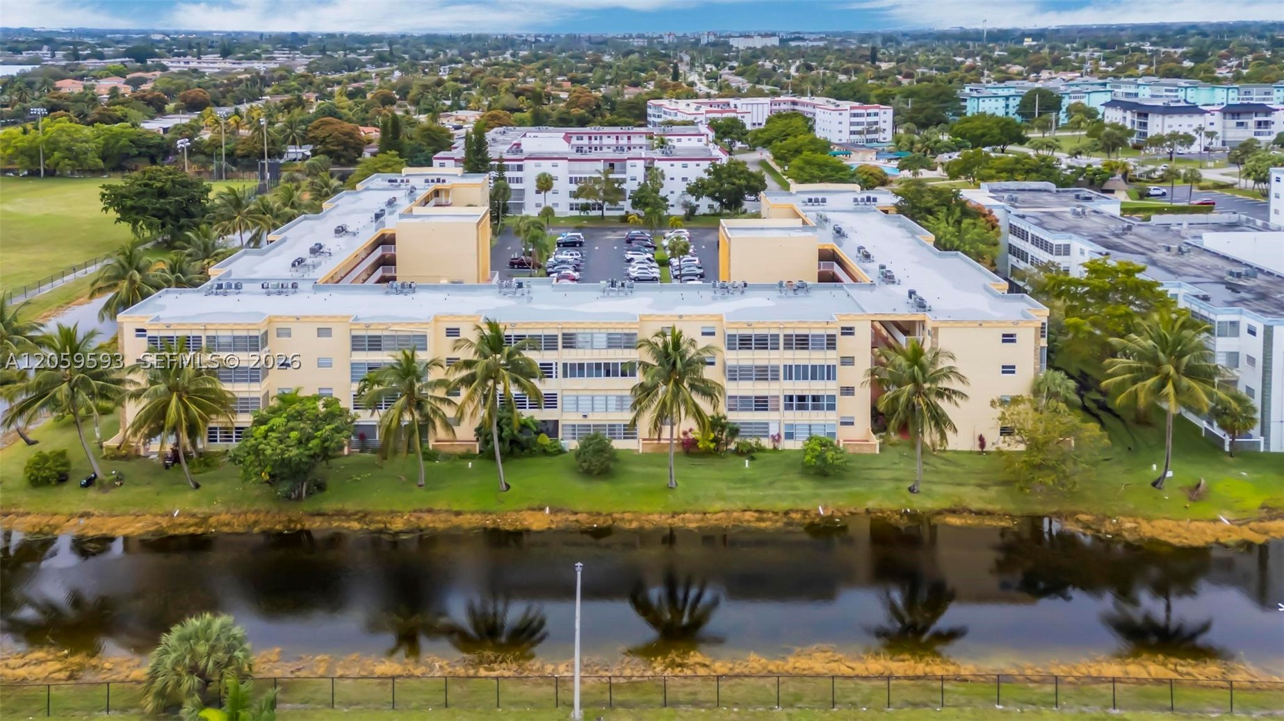 3990 NW 42nd Ave #403, Lauderdale Lakes FL 33319