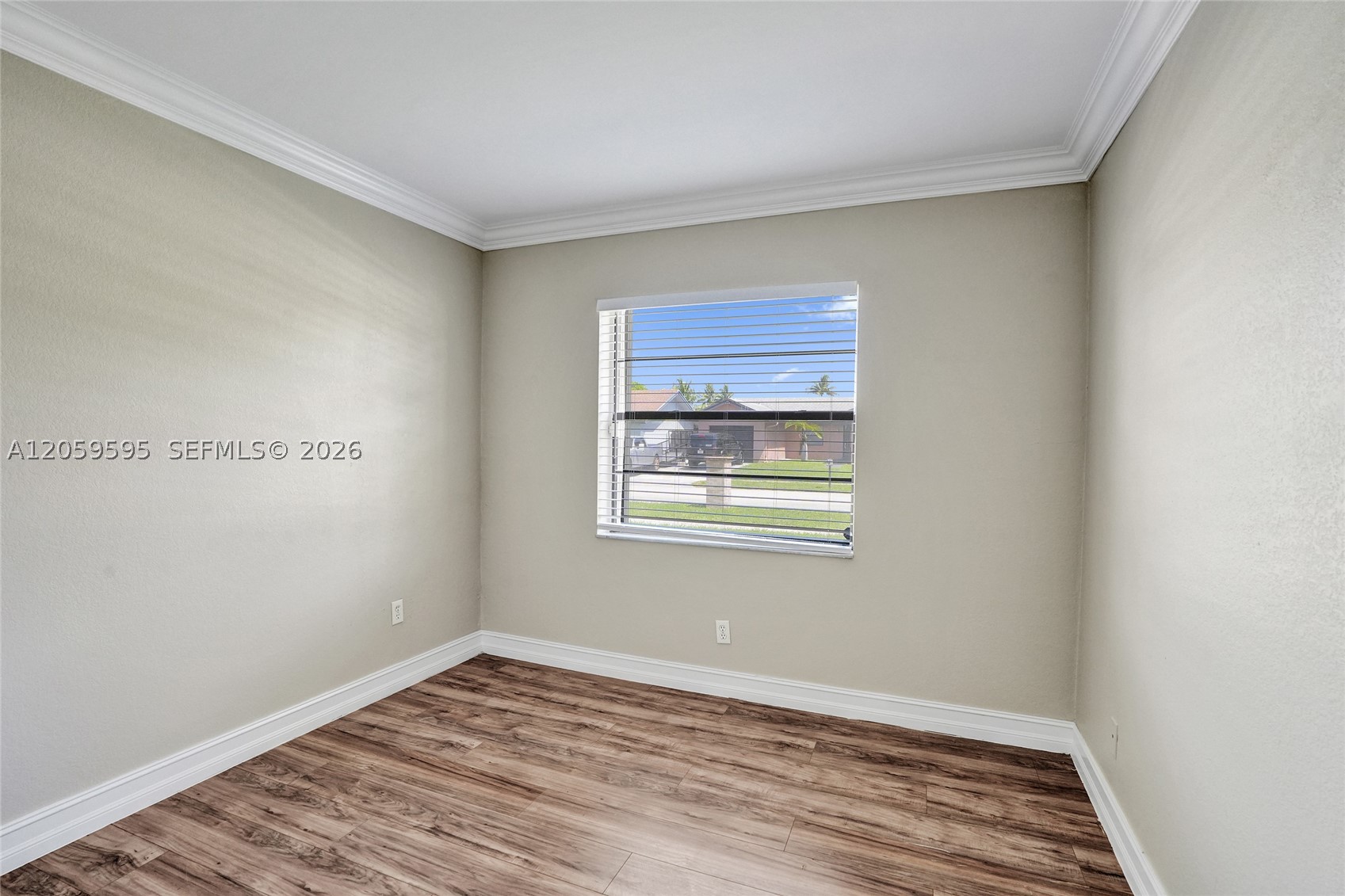 8204 SW 12th St, North Lauderdale FL 33068