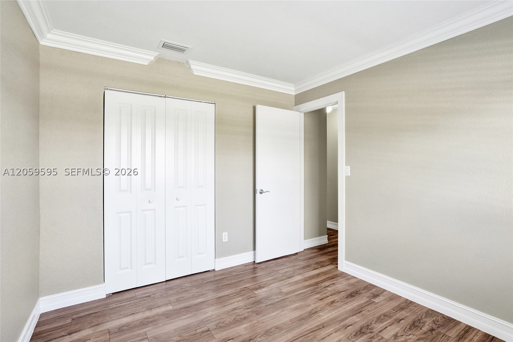 8204 SW 12th St, North Lauderdale FL 33068