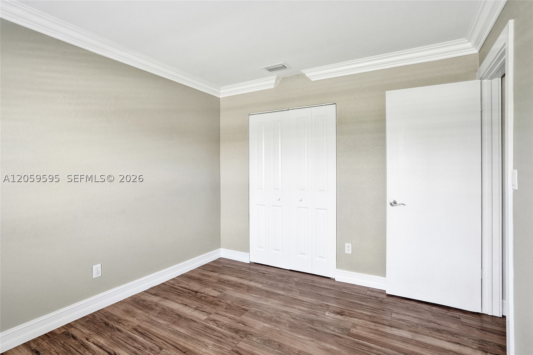 8204 SW 12th St, North Lauderdale FL 33068