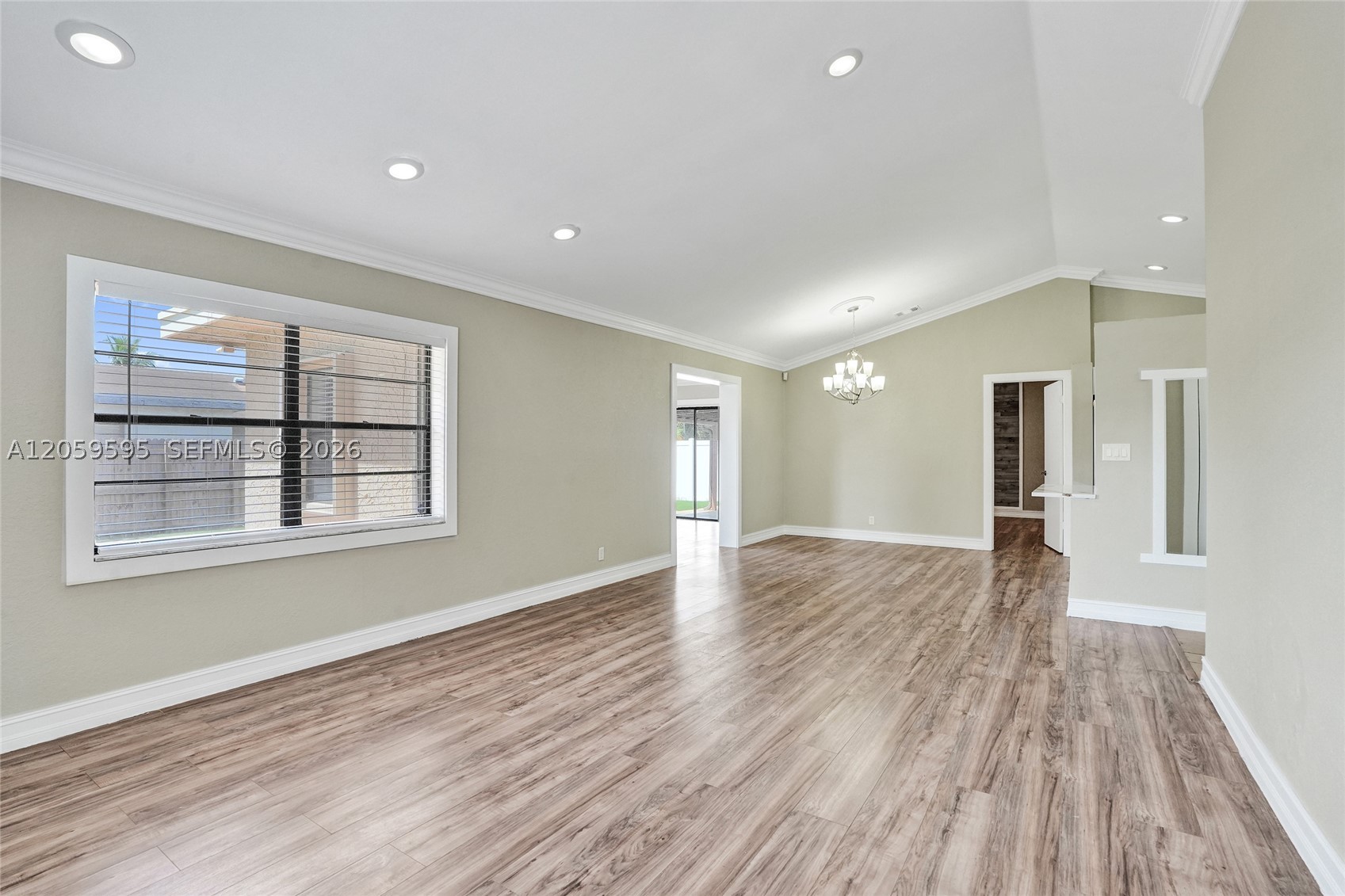 8204 SW 12th St, North Lauderdale FL 33068
