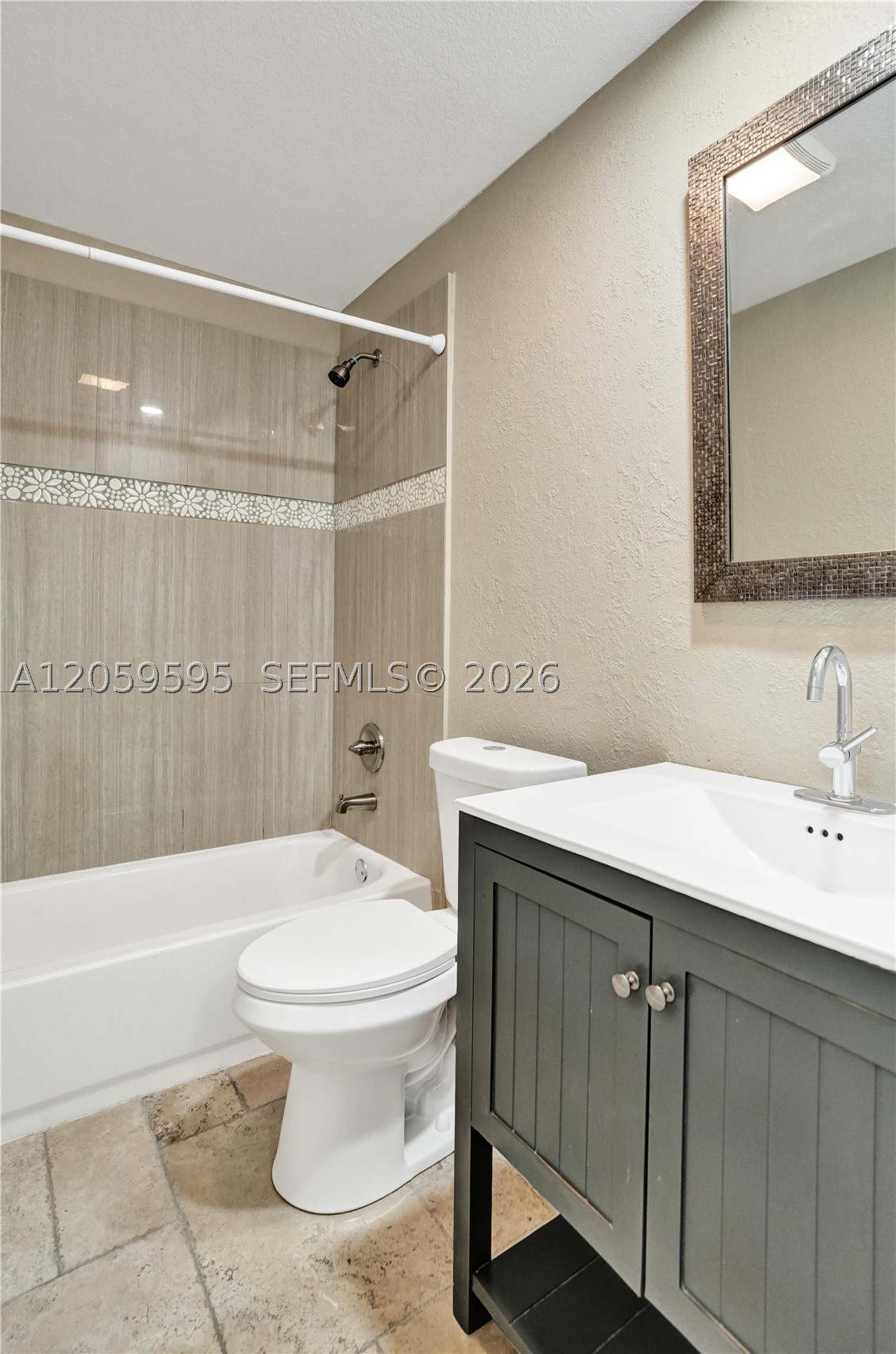 8204 SW 12th St, North Lauderdale FL 33068