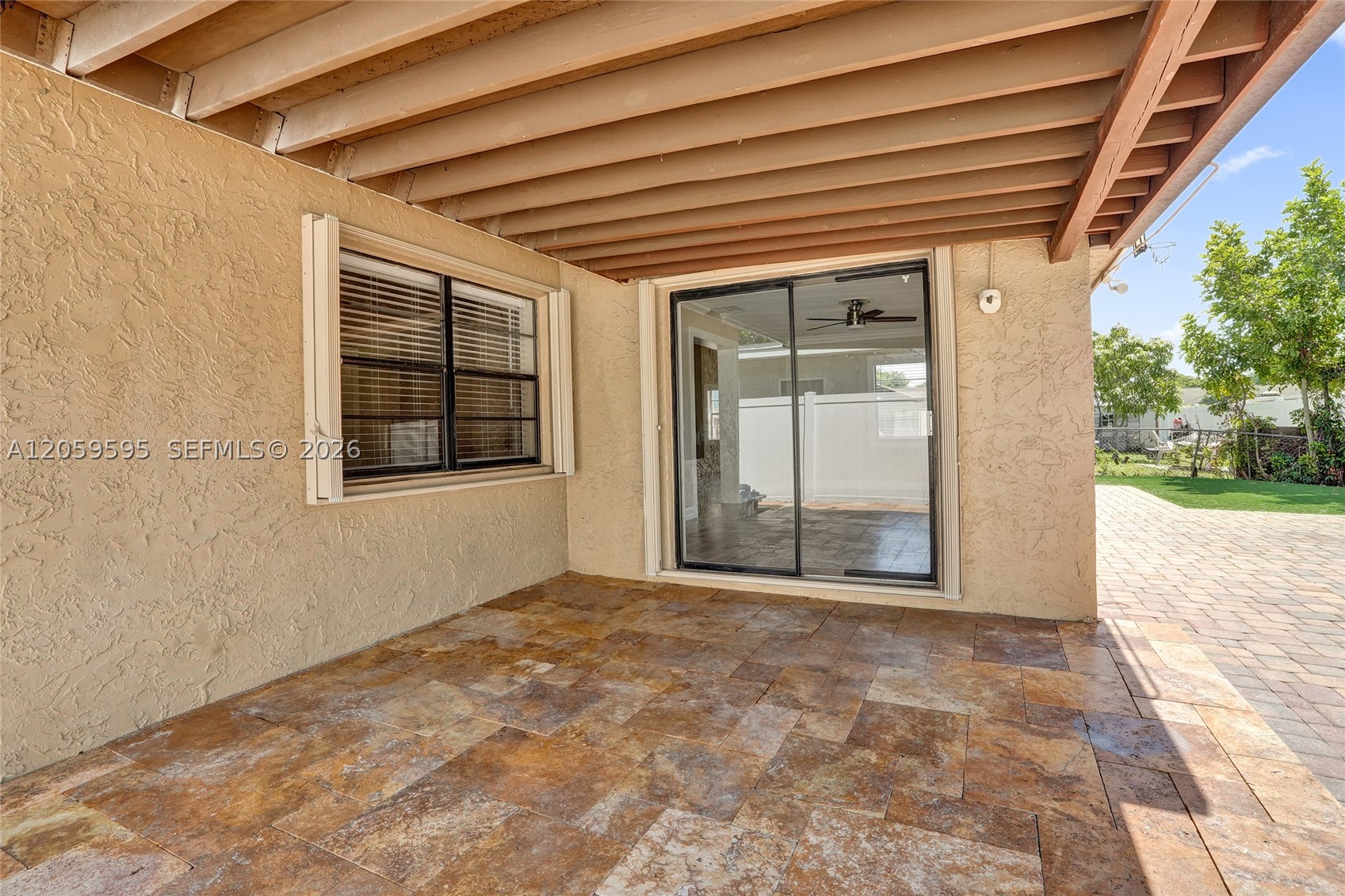 8204 SW 12th St, North Lauderdale FL 33068
