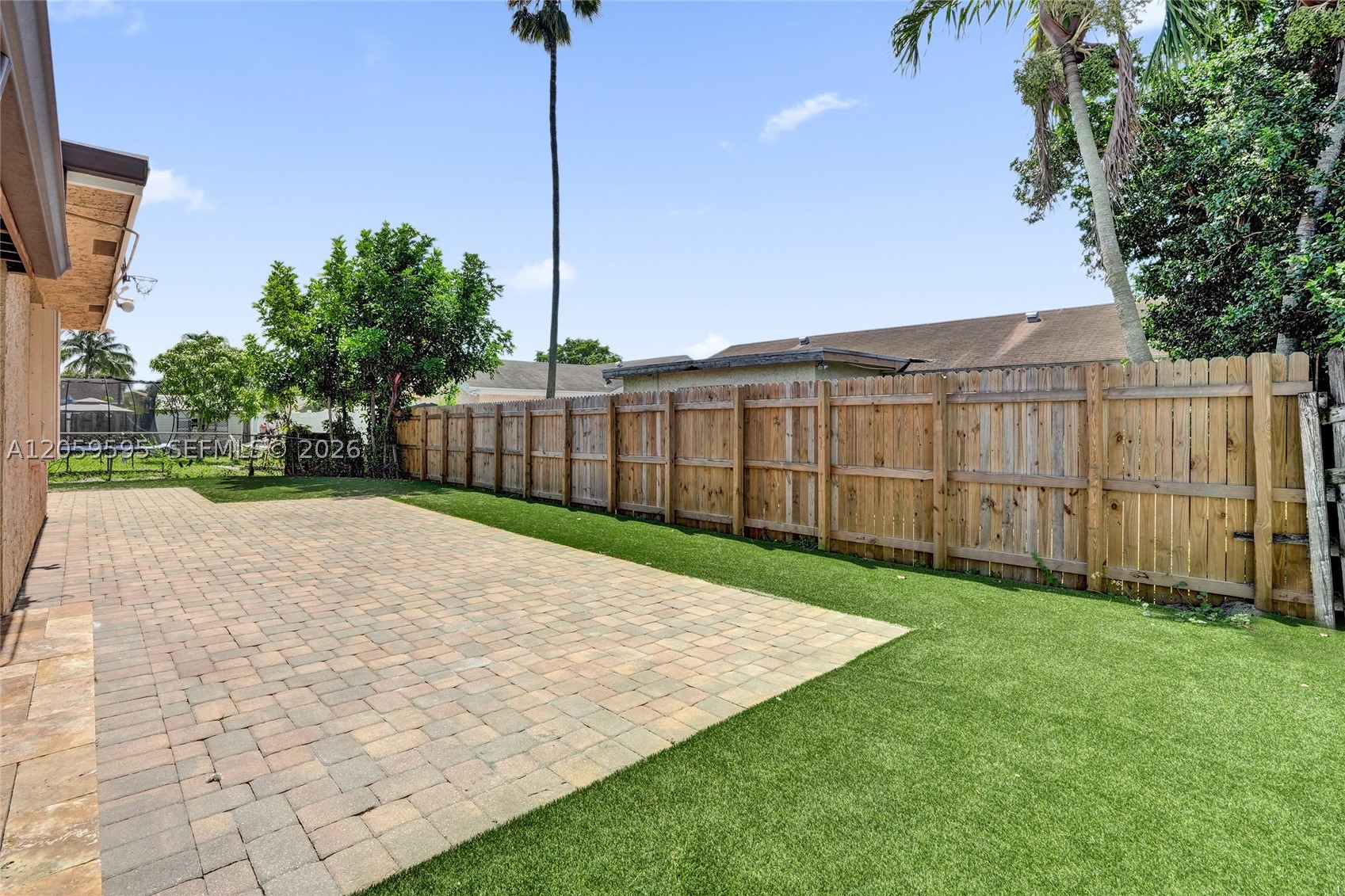 8204 SW 12th St, North Lauderdale FL 33068