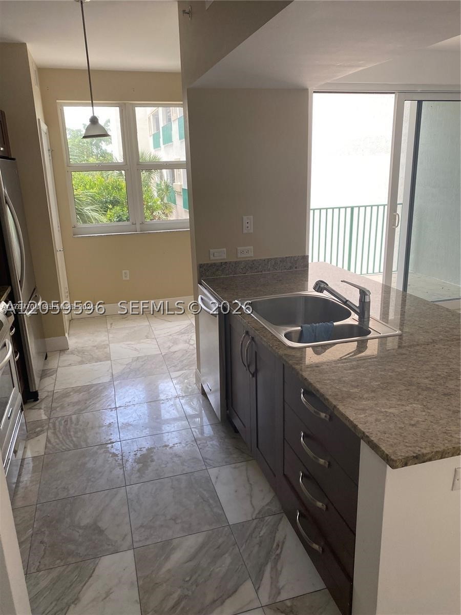 19900 E Country Club Dr #310, Aventura FL 33180