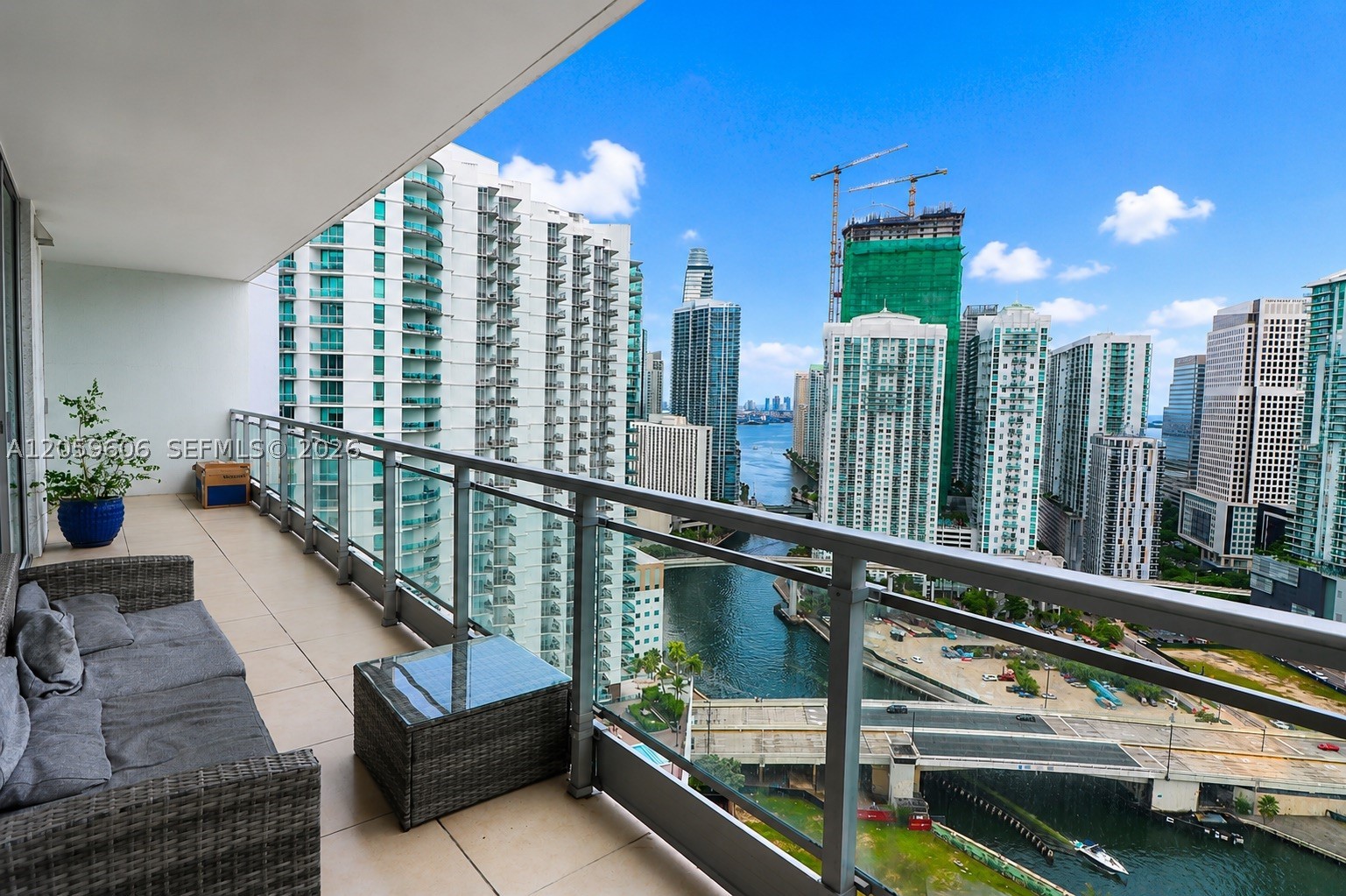 90 SW 3rd St #3212, Miami FL 33130