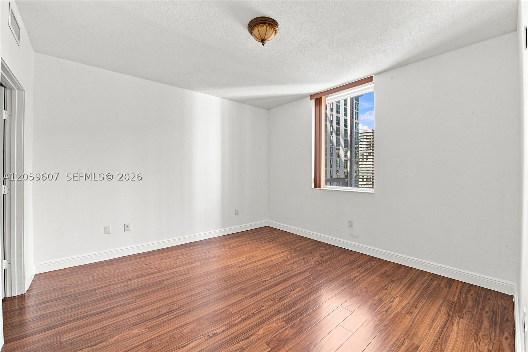 1060 Brickell Avenue #2315, Miami FL 33131