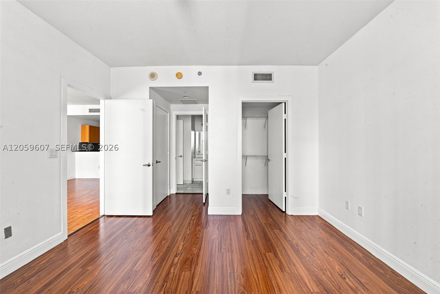 1060 Brickell Avenue #2315, Miami FL 33131