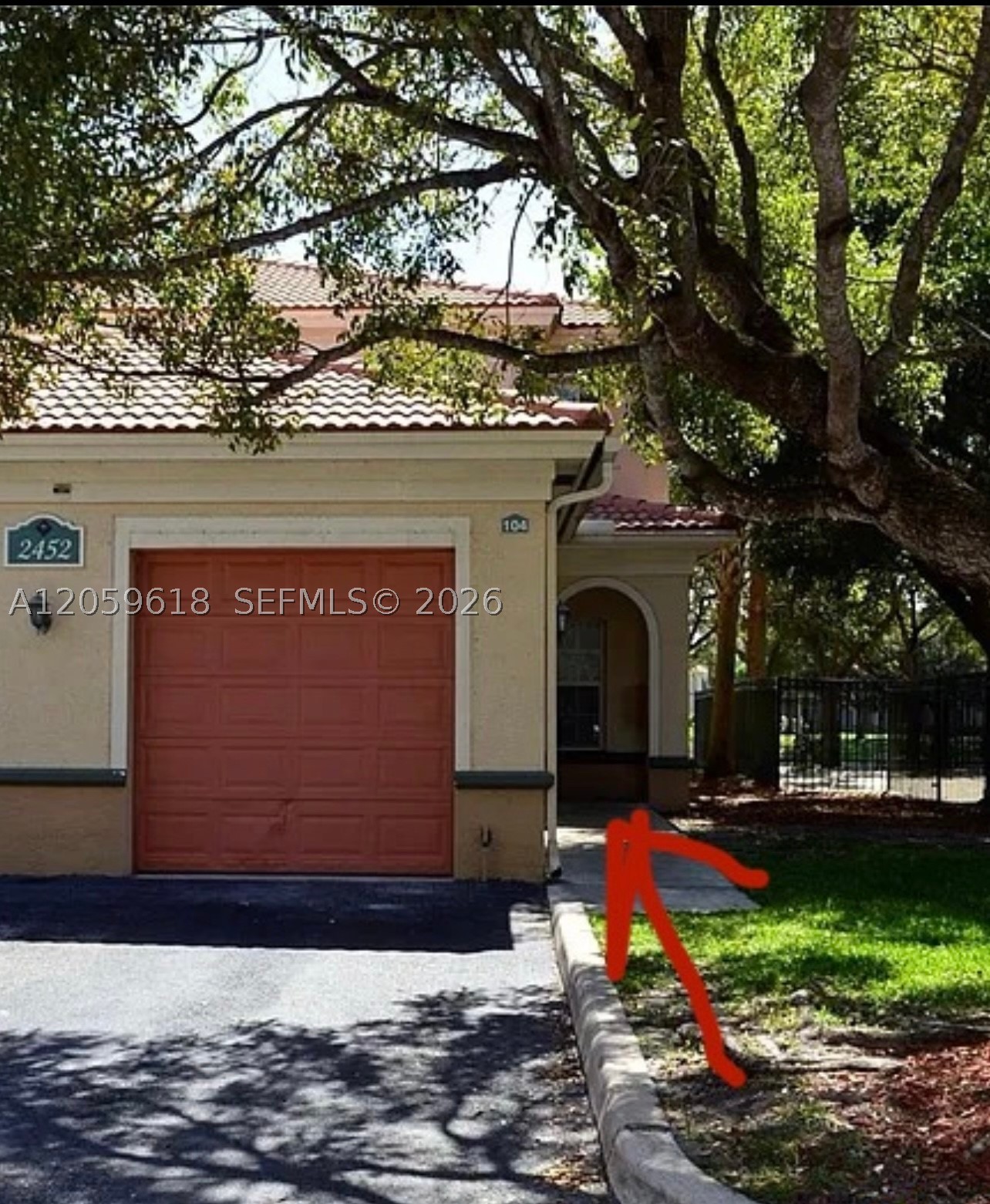 2452 Centergate Dr #104, Miramar FL 33025