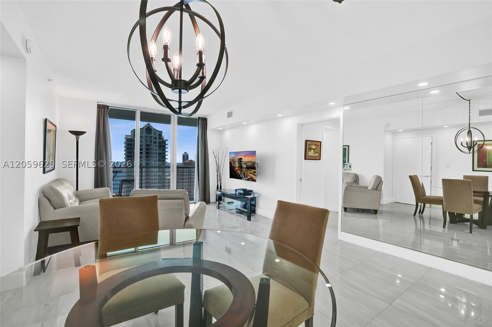 335 S Biscayne Blvd #3807, Miami FL 33131