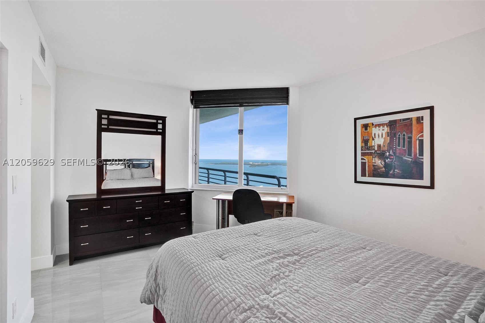 335 S Biscayne Blvd #3807, Miami FL 33131