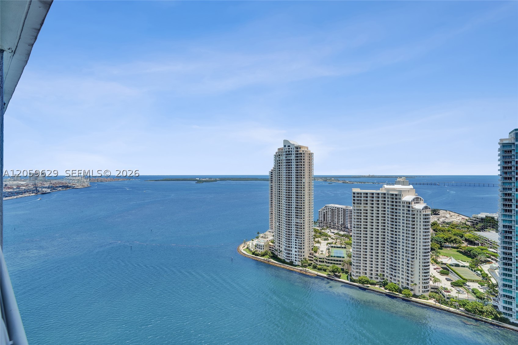 335 S Biscayne Blvd #3807, Miami FL 33131