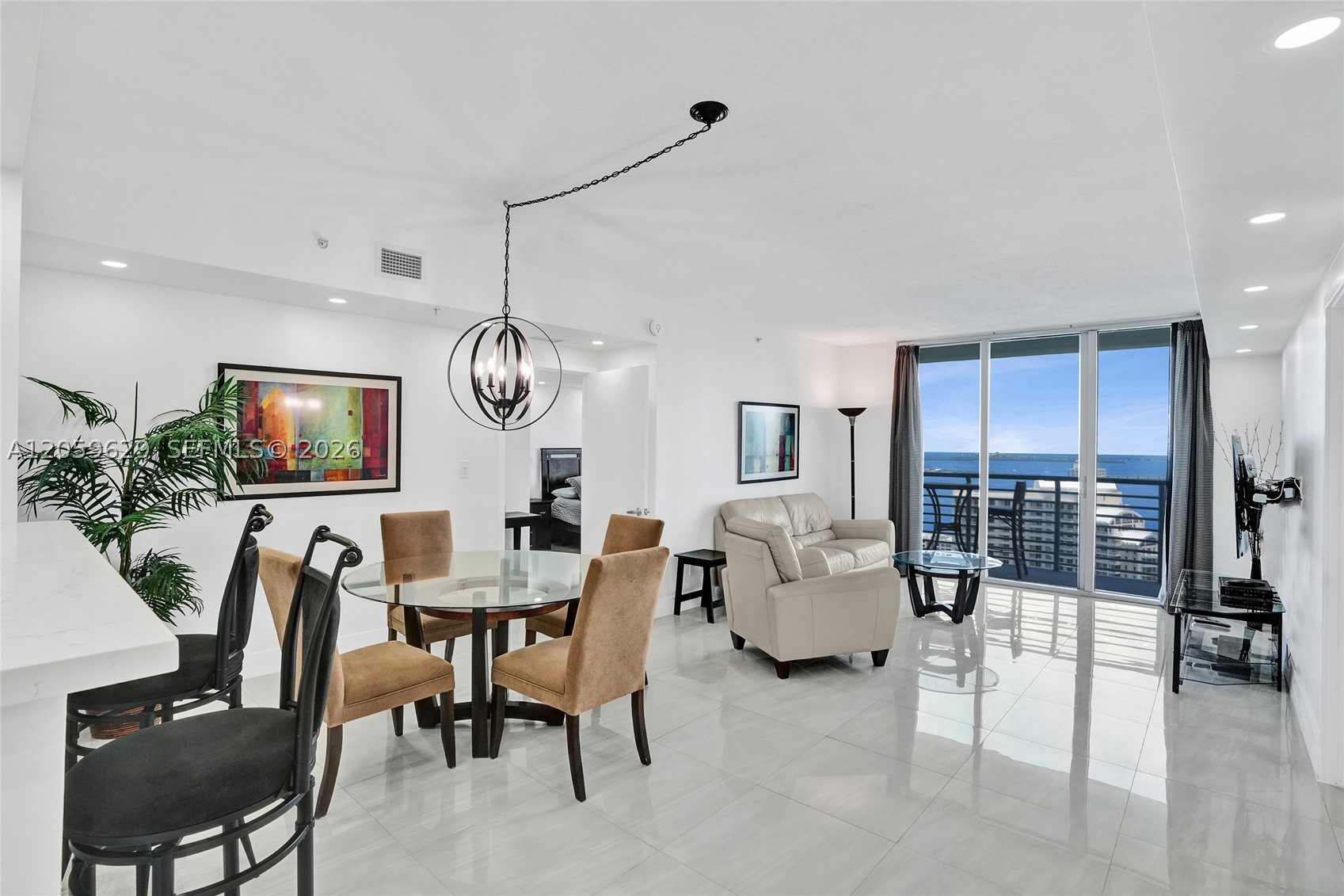 335 S Biscayne Blvd #3807, Miami FL 33131