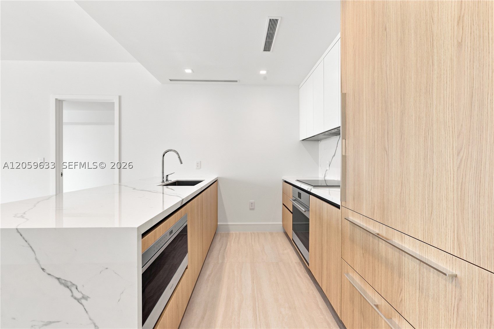 2411 Laguna Circle #209, North Miami FL 33181