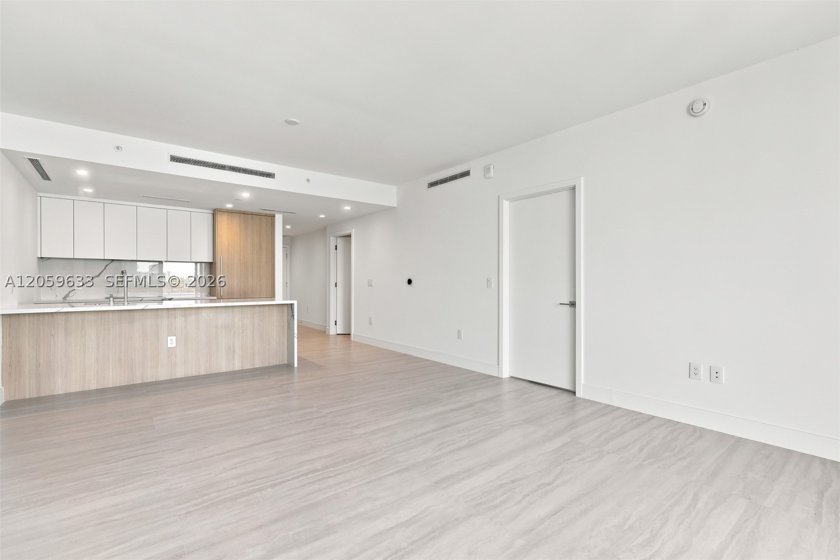 2411 Laguna Circle #209, North Miami FL 33181