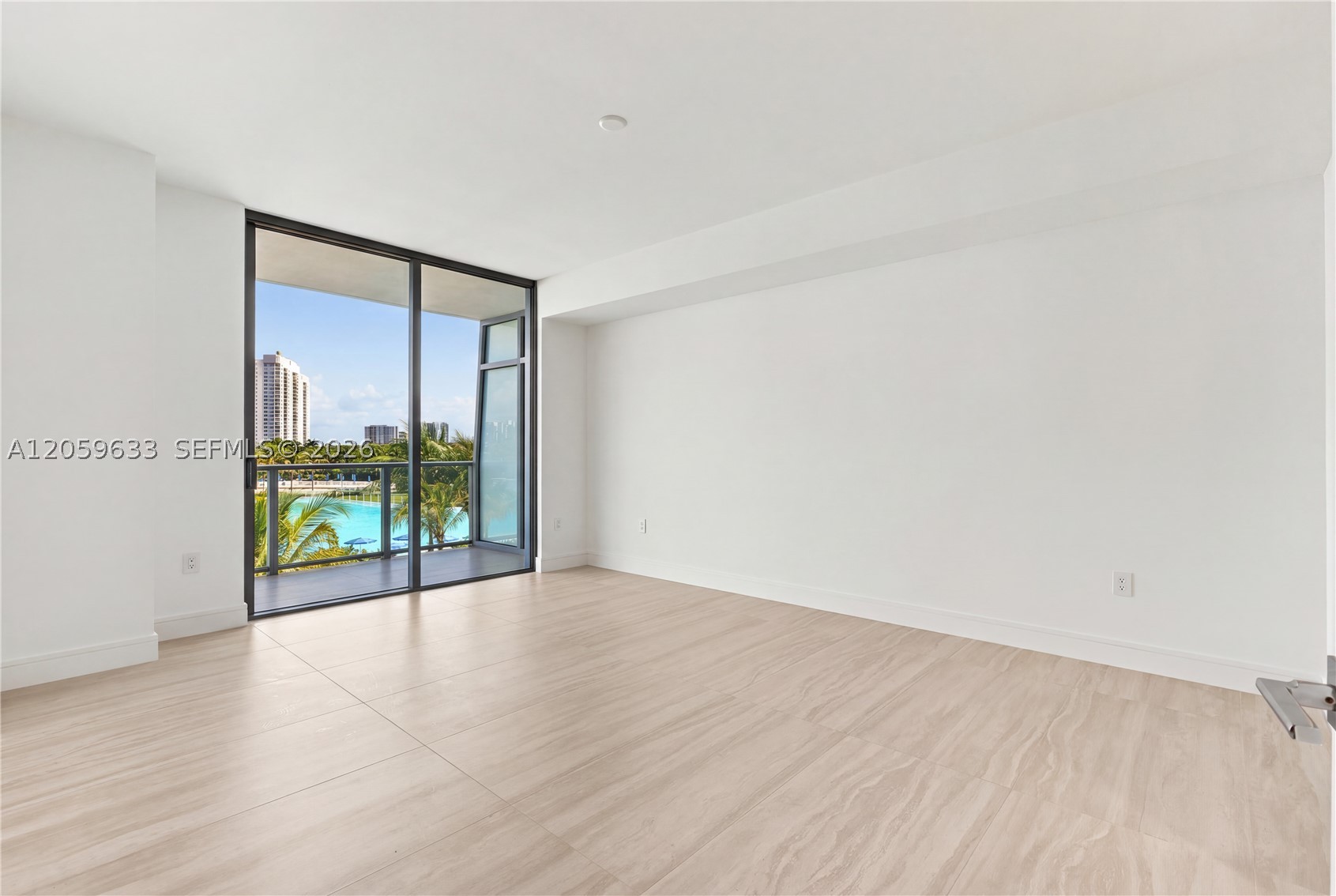 2411 Laguna Circle #209, North Miami FL 33181