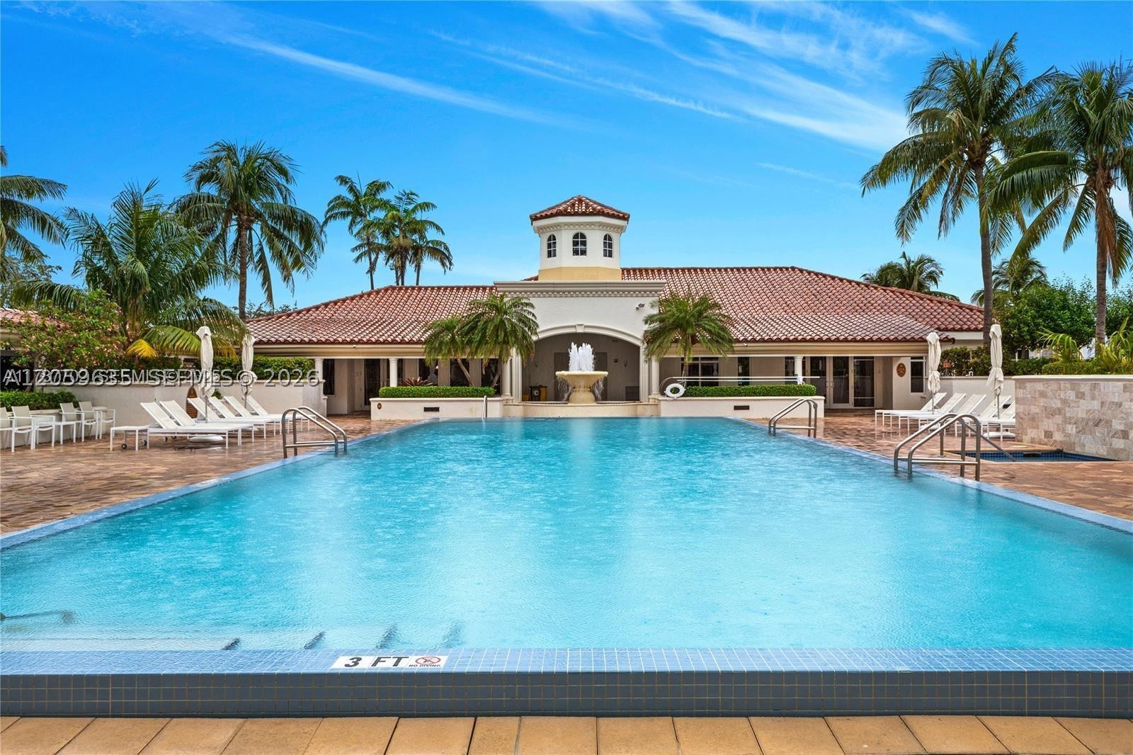 19900 E Country Club Dr #310, Aventura FL 33180