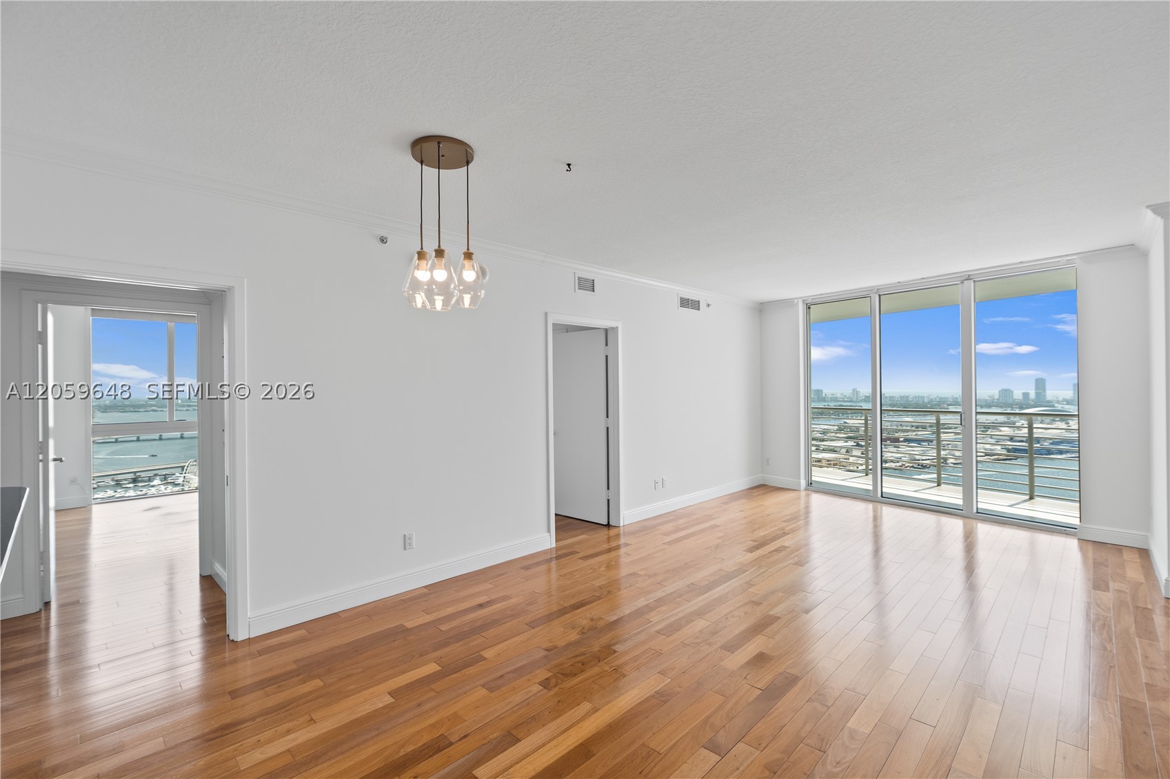 335 S Biscayne Blvd #4112, Miami FL 33131