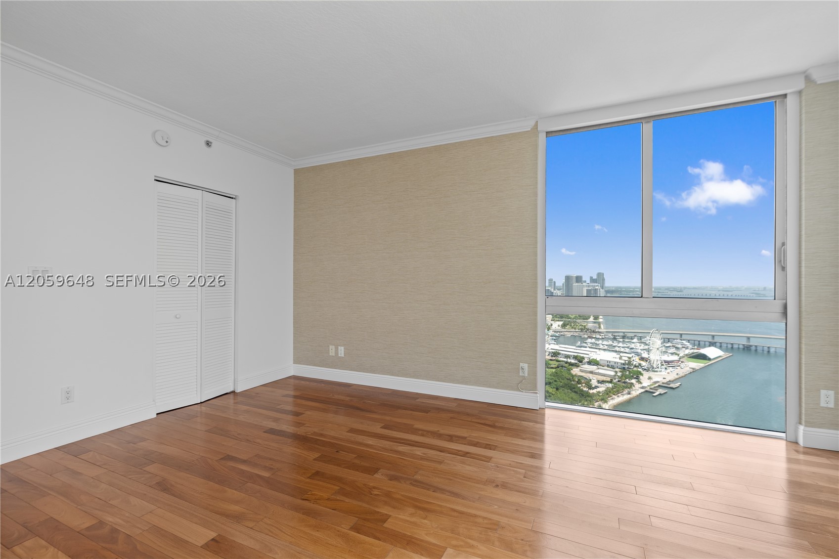 335 S Biscayne Blvd #4112, Miami FL 33131