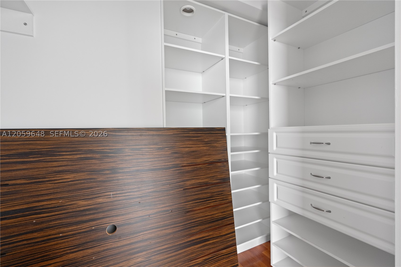 335 S Biscayne Blvd #4112, Miami FL 33131
