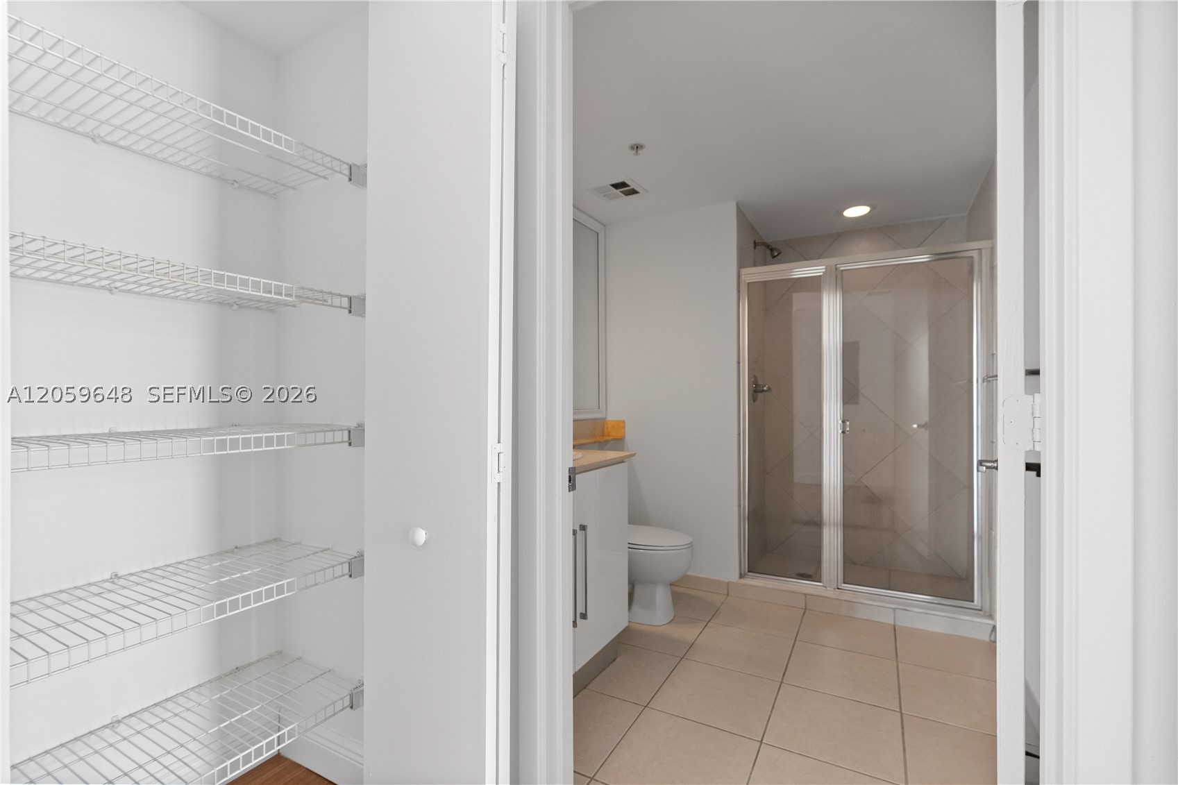 335 S Biscayne Blvd #4112, Miami FL 33131