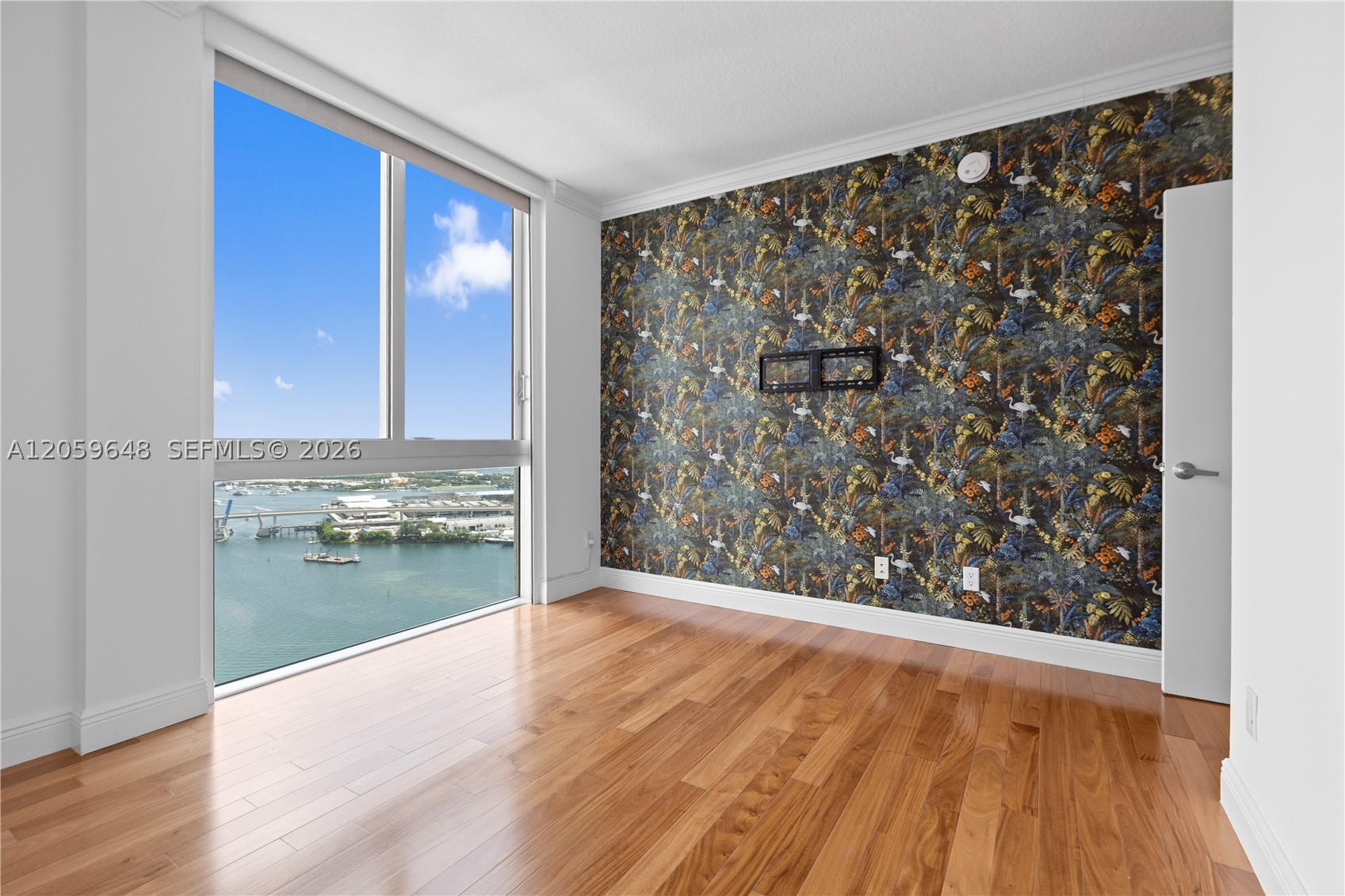 335 S Biscayne Blvd #4112, Miami FL 33131