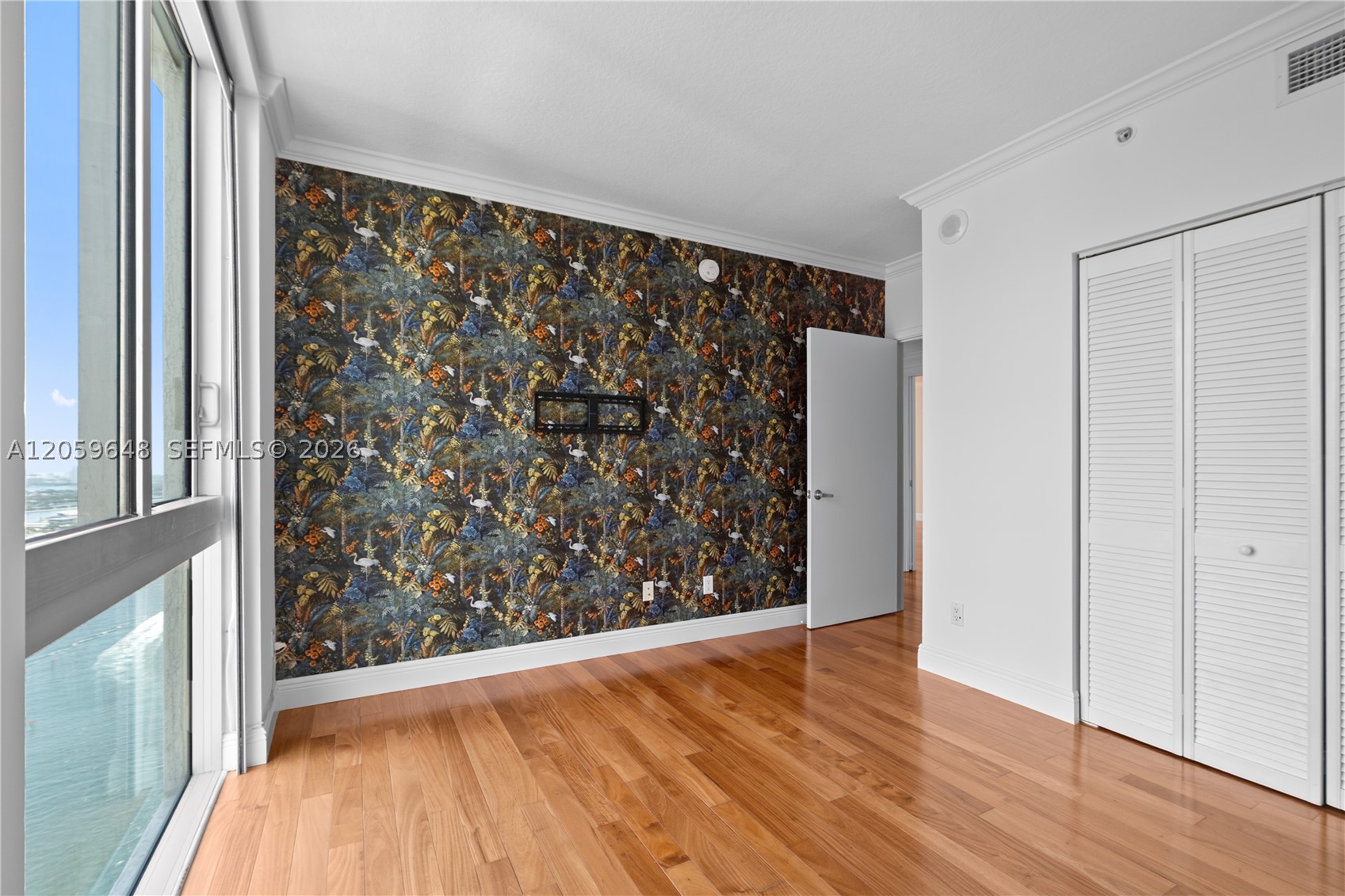 335 S Biscayne Blvd #4112, Miami FL 33131