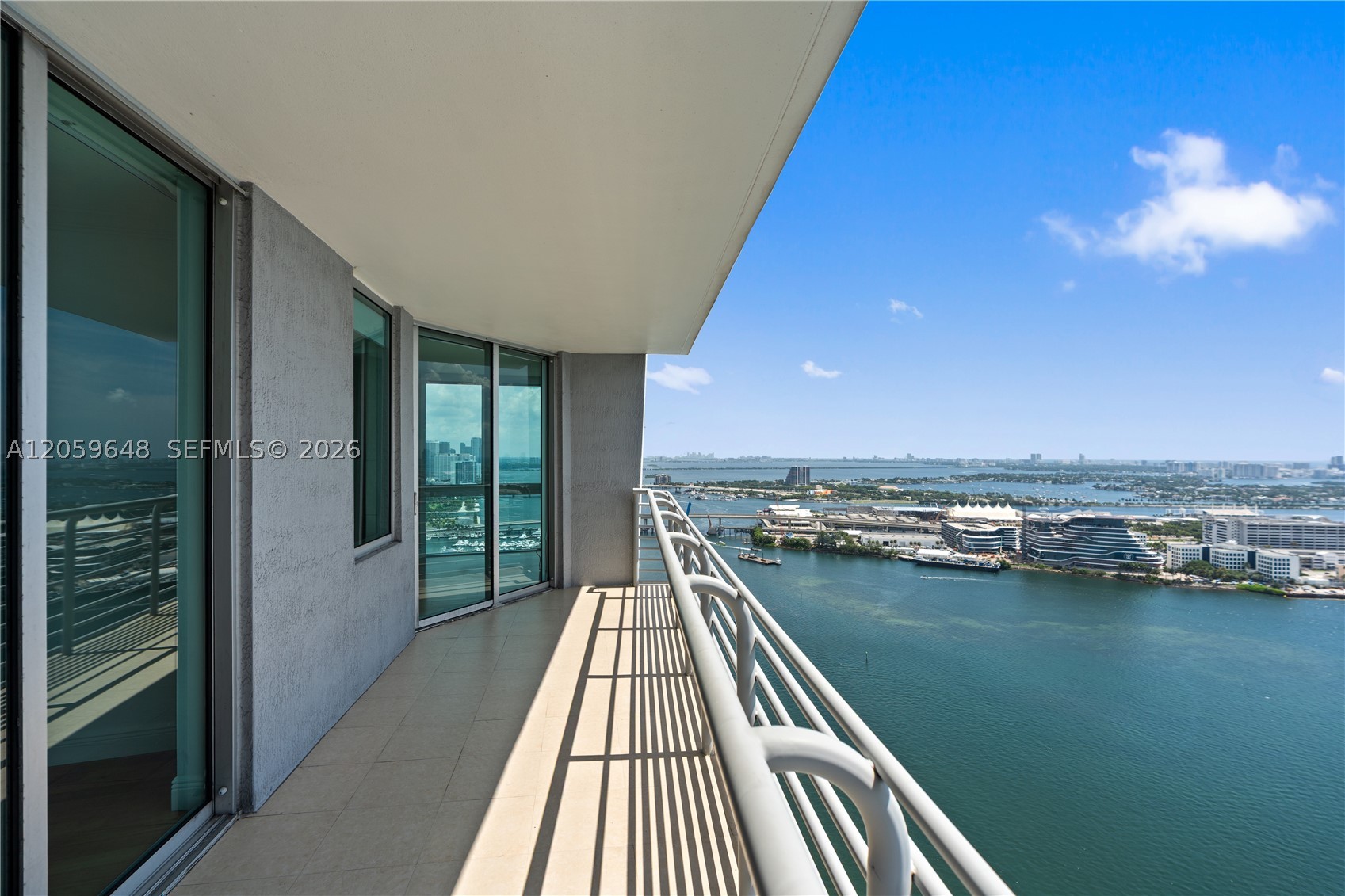 335 S Biscayne Blvd #4112, Miami FL 33131