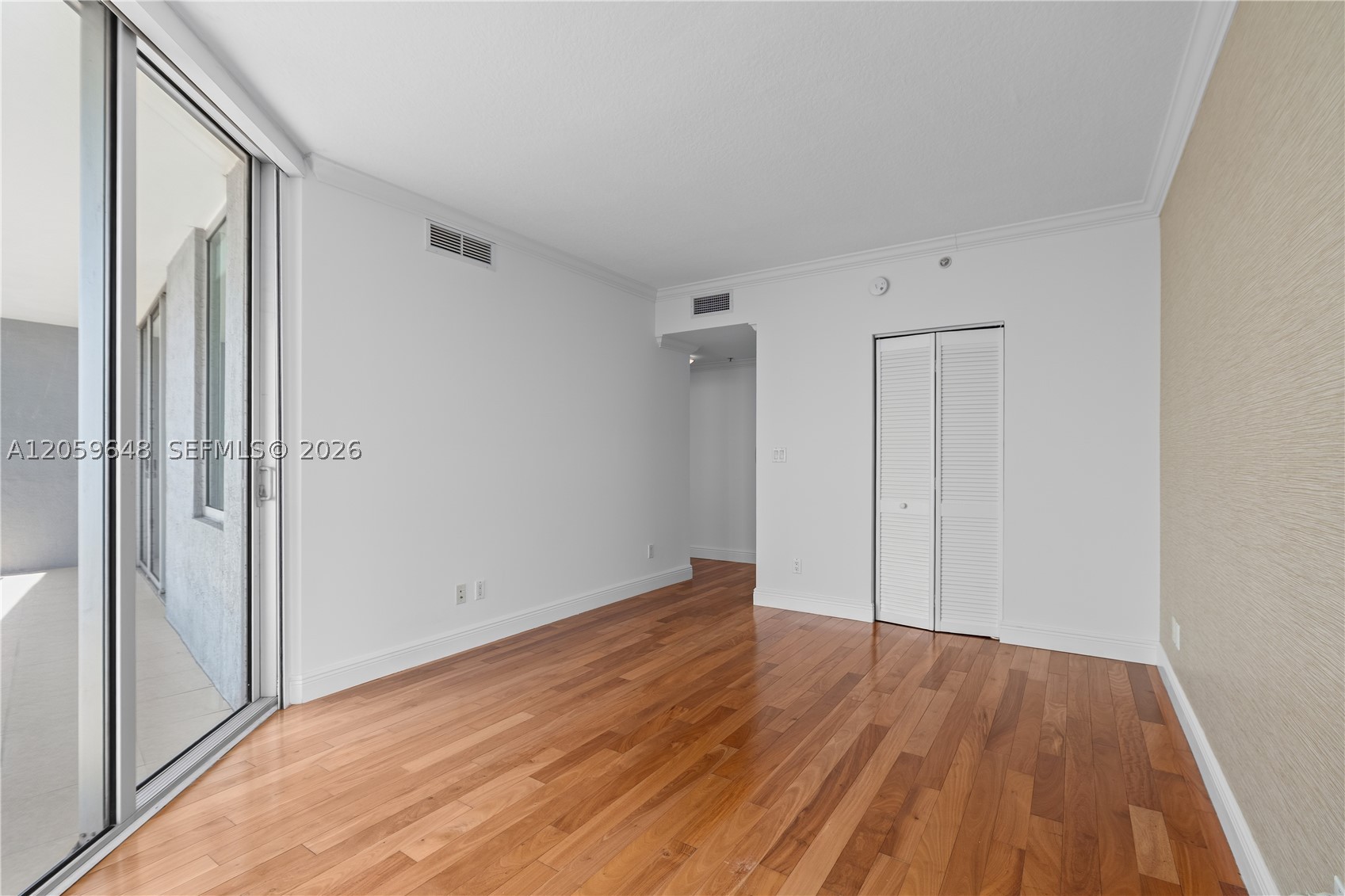 335 S Biscayne Blvd #4112, Miami FL 33131