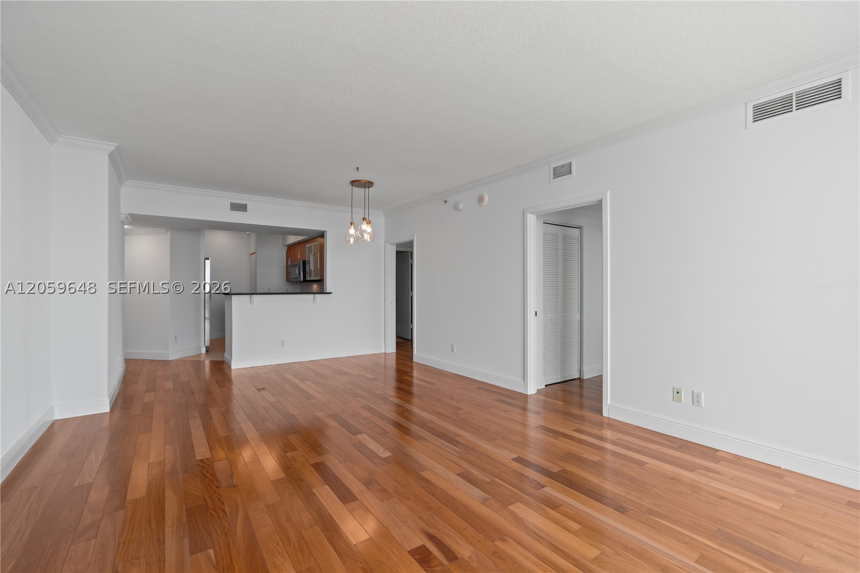 335 S Biscayne Blvd #4112, Miami FL 33131