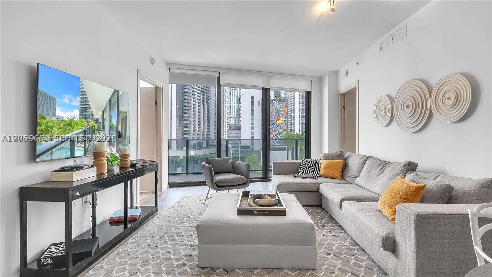 801 S Miami Ave #1102, Miami FL 33130