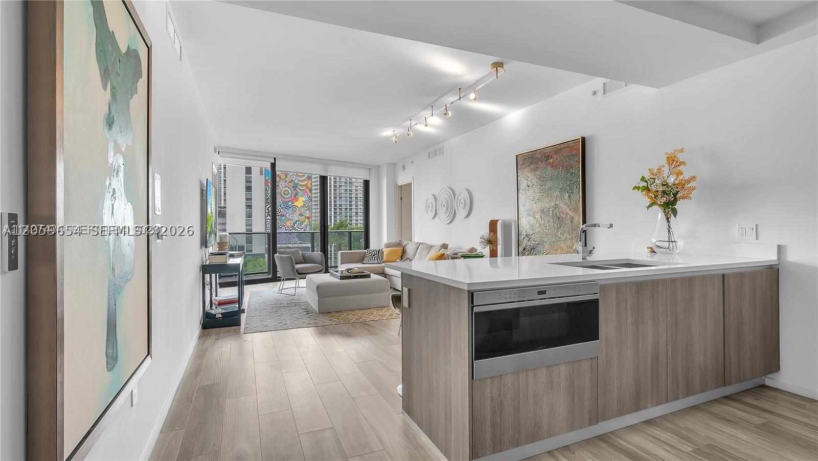 801 S Miami Ave #1102, Miami FL 33130