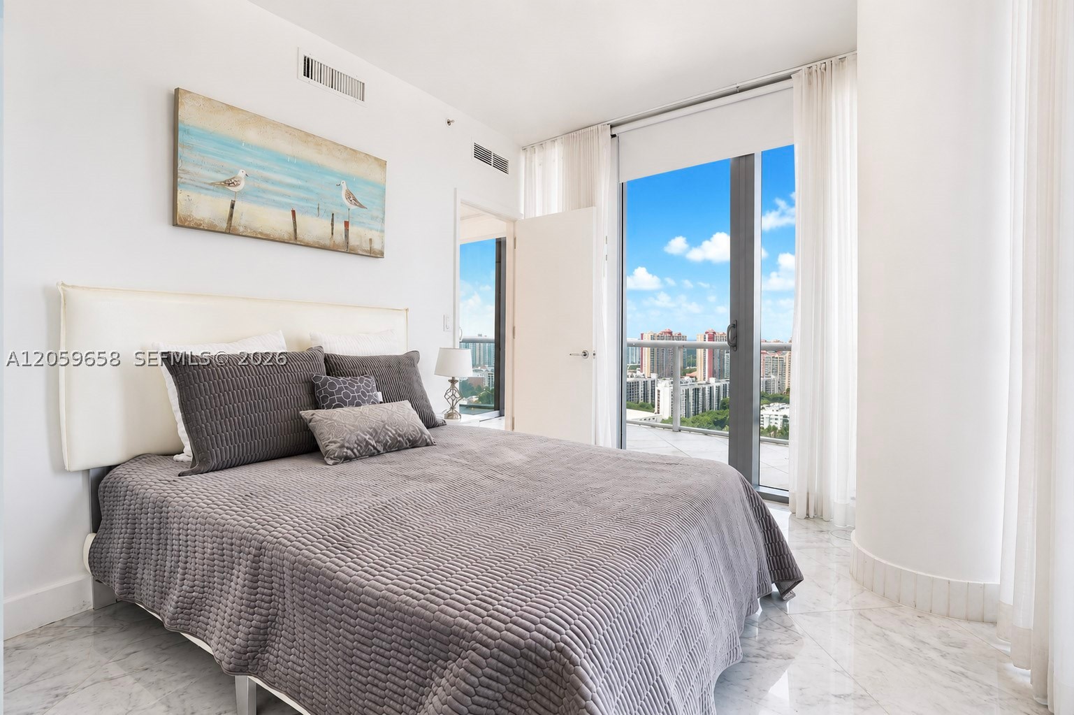 17121 COLLINS AV #2108, Sunny Isles Beach FL 33160