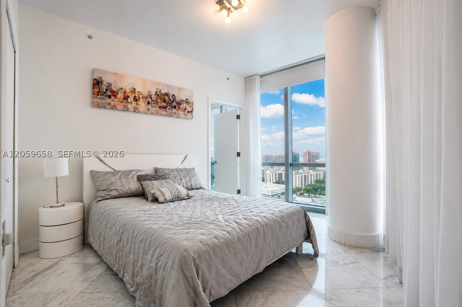 17121 COLLINS AV #2108, Sunny Isles Beach FL 33160