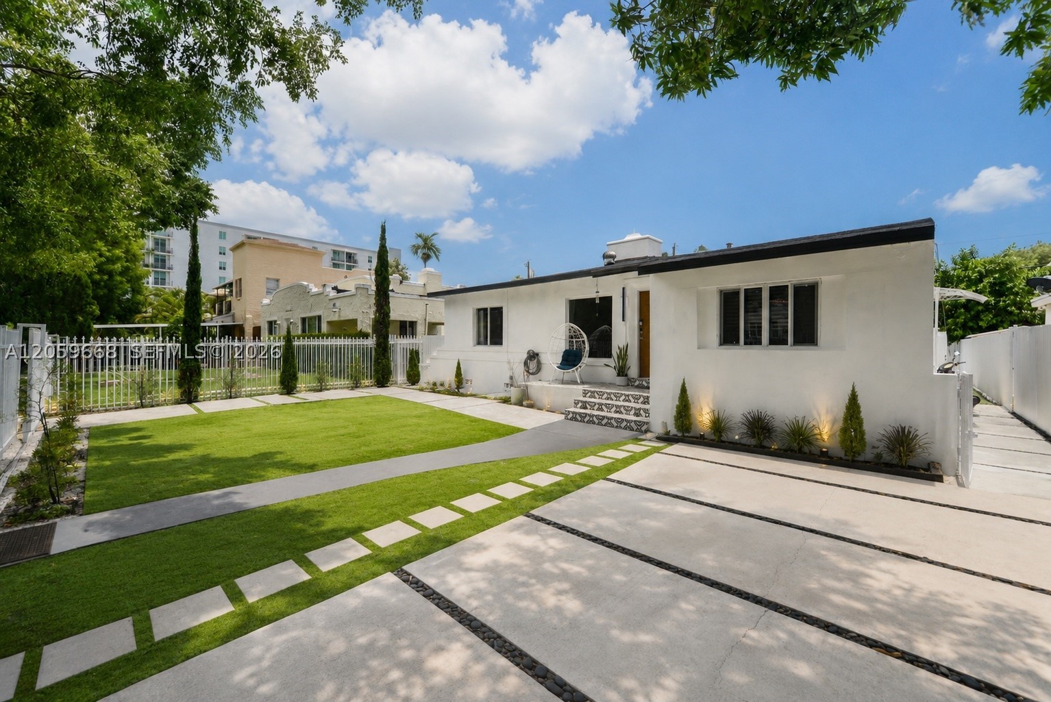 2260 SW 5th St, Miami FL 33135